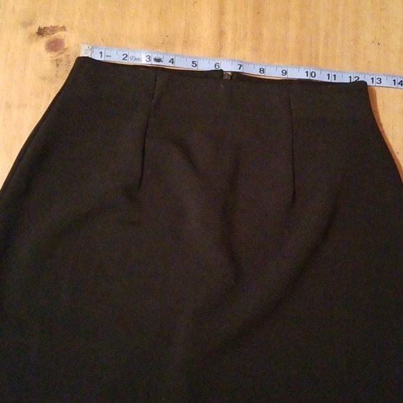 Black Skirt - Picture 4 of 6